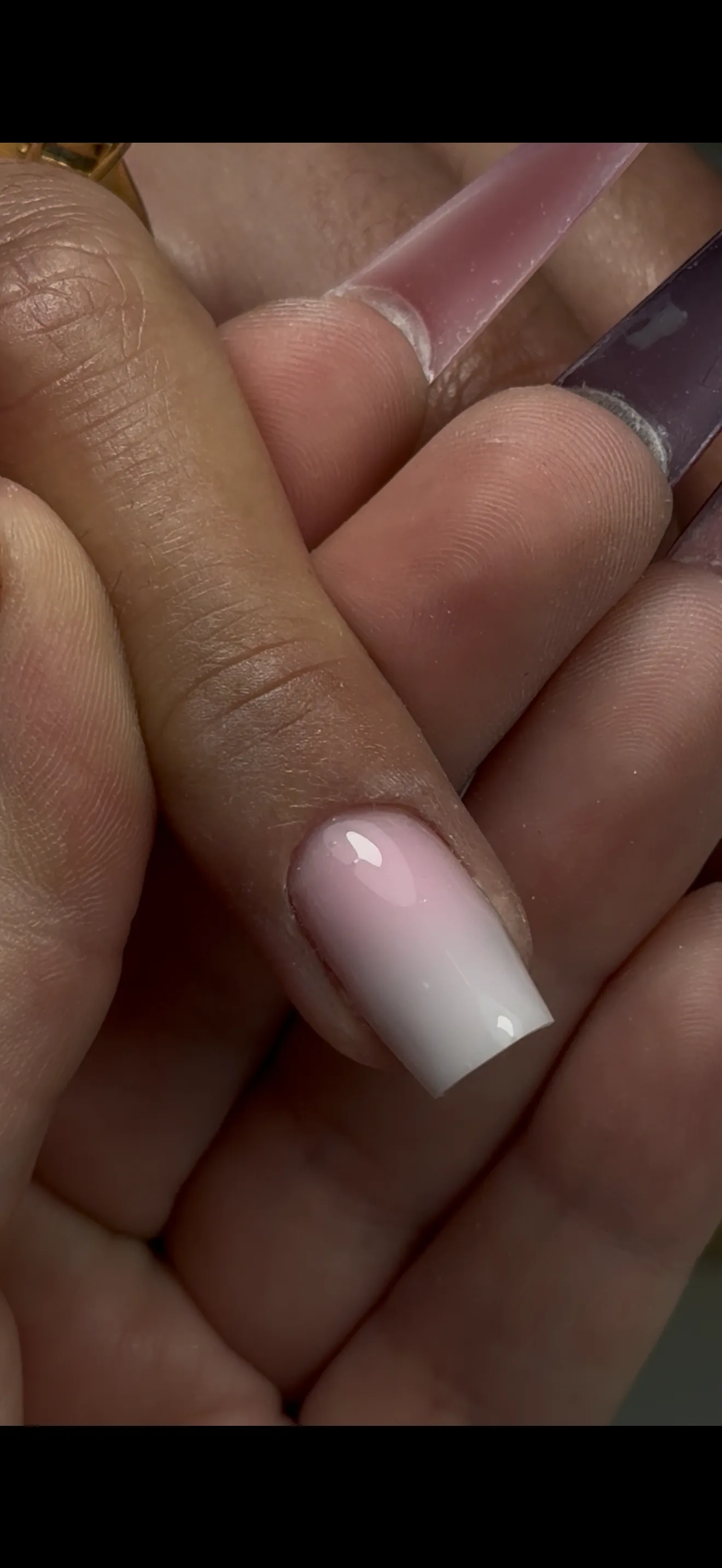 Photo réelle d'une réalisation onglerie par MALONE BeautyNails